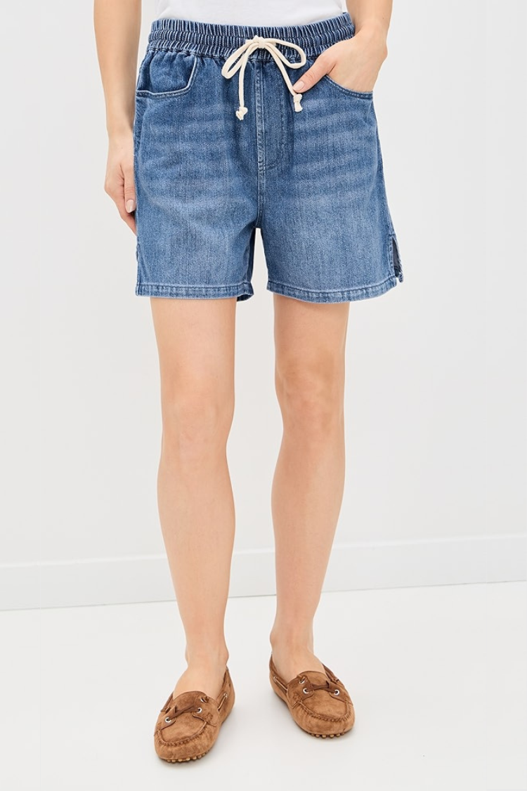 Denim shorts trends 2025 women's