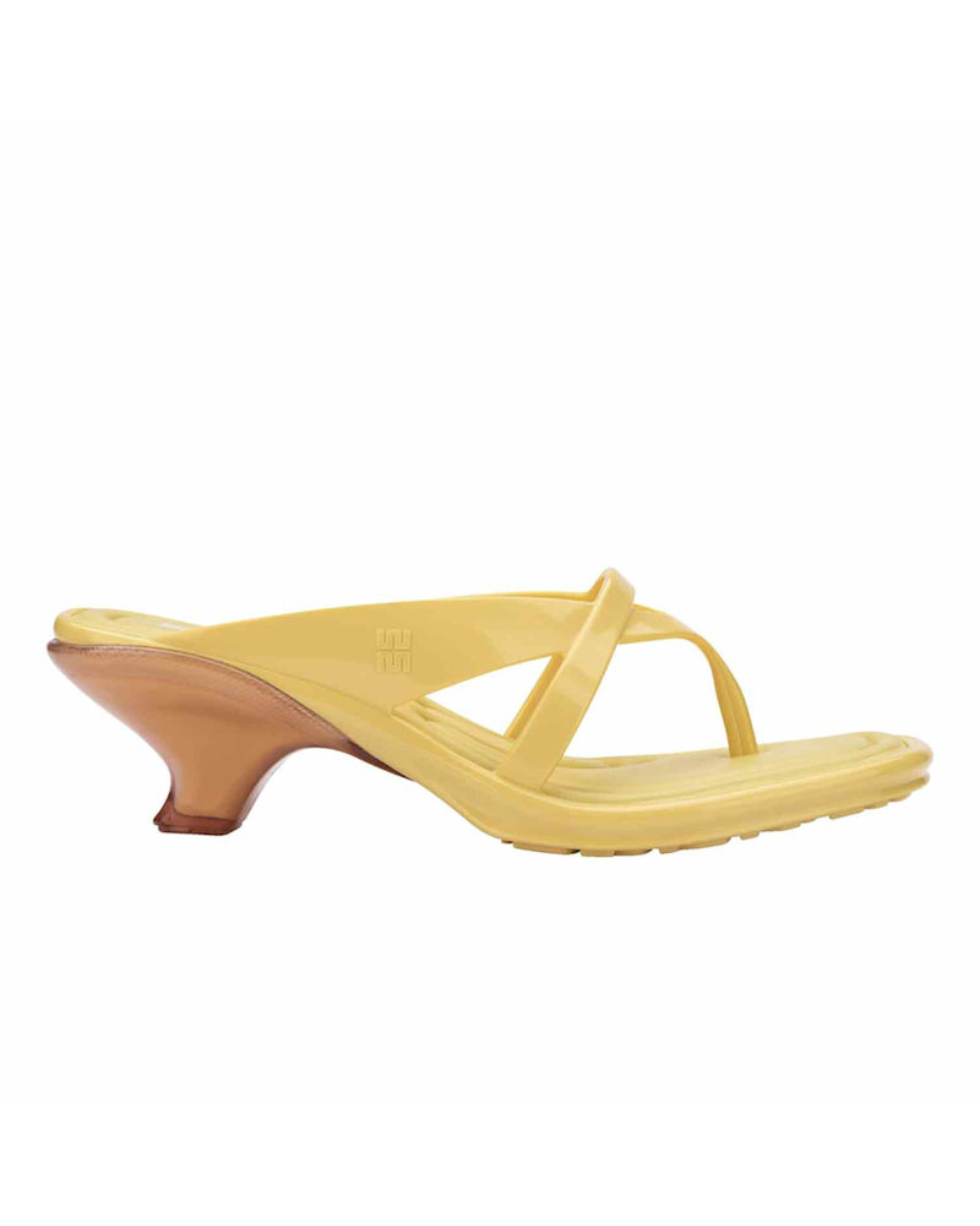 Wolf & Badger Layla Kitten Heel in Yellow