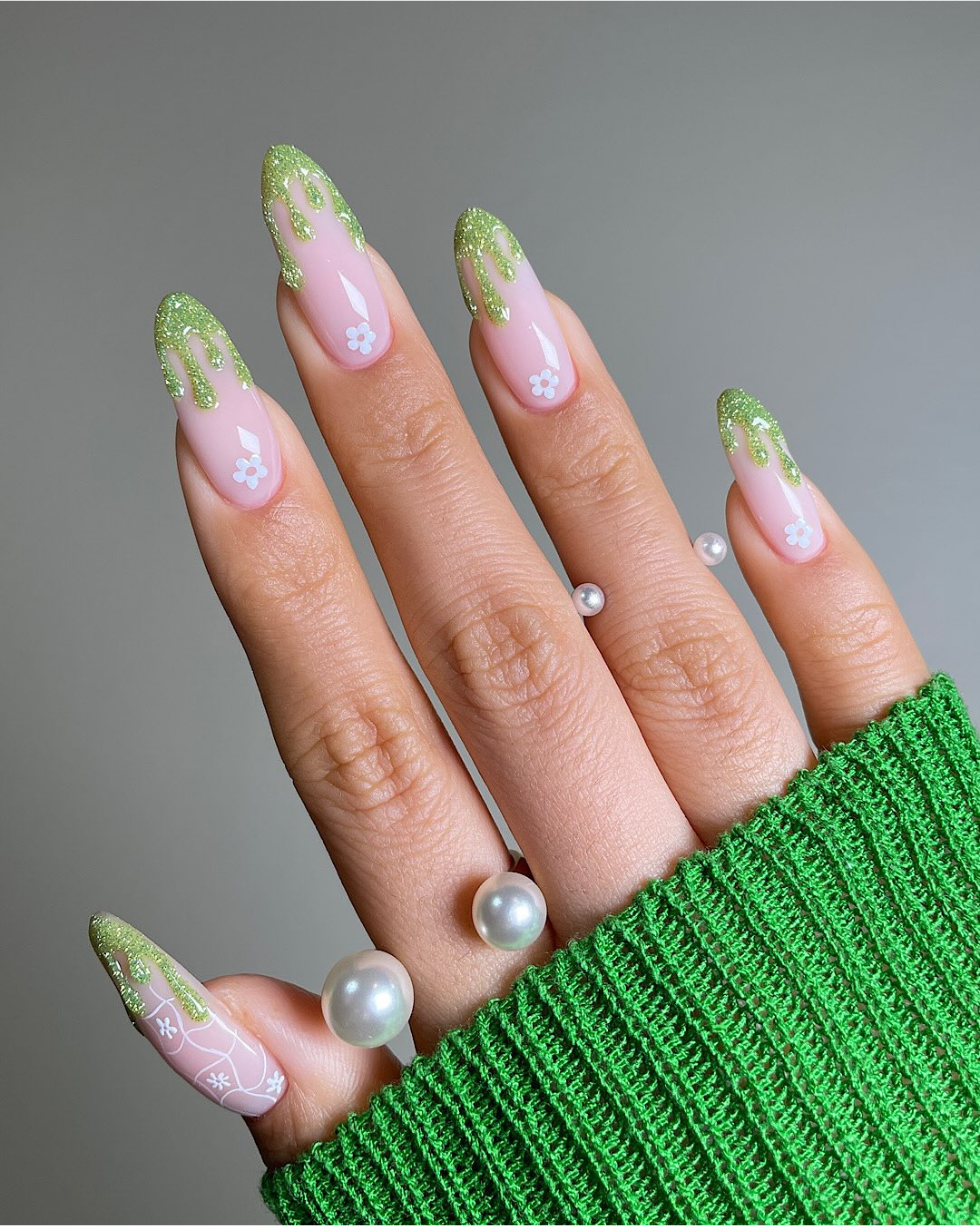 Glitter Drip Tip Nails