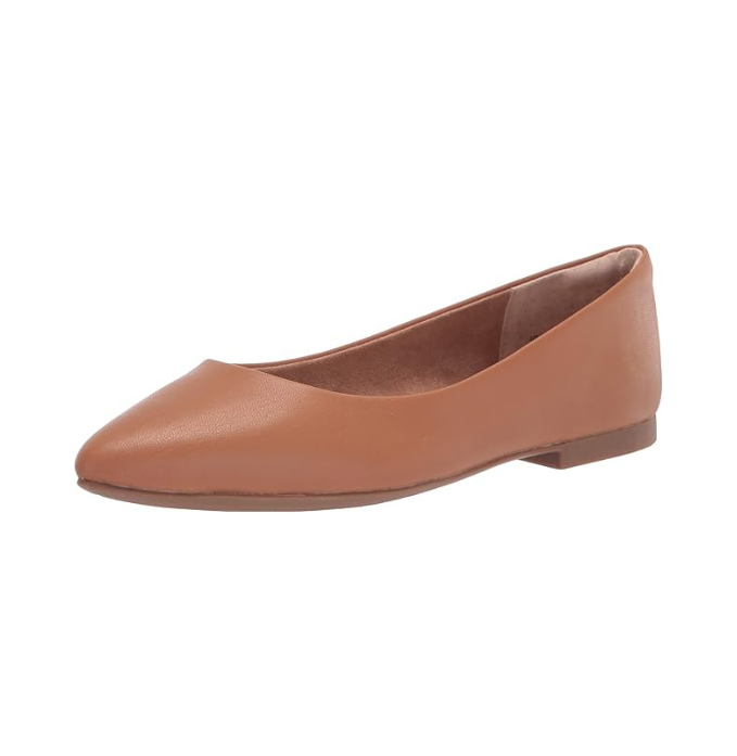 Amazon Essentials Pointed-Toe Flats