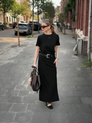 Black Maxi Skirt Outfits