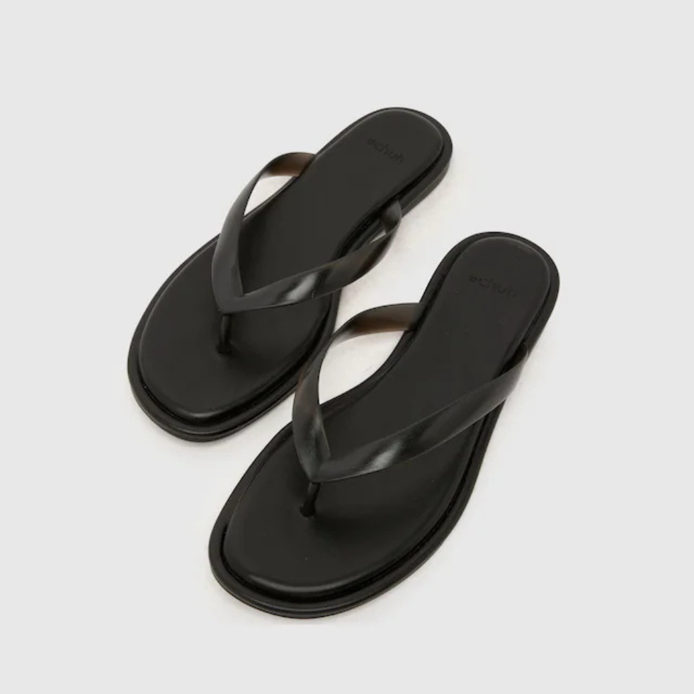 Schuh Black Truffle Toe Post Sandals